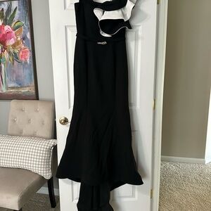 Chic One Shoulder Black and White Dress